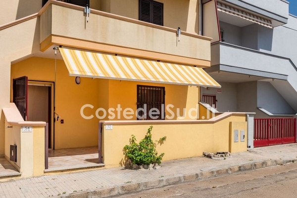 Appartamento due camere nuovo ben arredato a pochi passi dalla sabbia. Torre Mozza