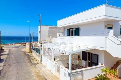 Appartamento quattro camere due bagni con mare e centro vicini. Torre San Giovanni - Foto principale