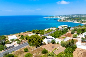 Villino indipendente fronte mare e ampi spazi esterni. Santa Maria di Leuca - Foto 2