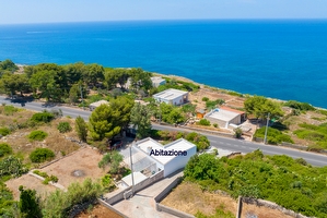 Villino indipendente fronte mare e ampi spazi esterni. Santa Maria di Leuca - Foto 3