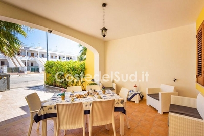 Villetta con parcheggio privato centro e mare a piedi. Torre Pali - Foto principale