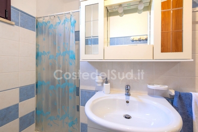 Ampi spazi esterni parcheggio privato mare e passeggio a piedi. Torre Pali - Foto 24