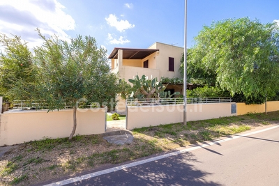 Ampi spazi esterni parcheggio privato mare e passeggio a piedi. Torre Pali - Foto 25