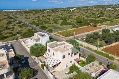 Ampi spazi esterni parcheggio privato mare e passeggio a piedi. Torre Pali - Foto 28