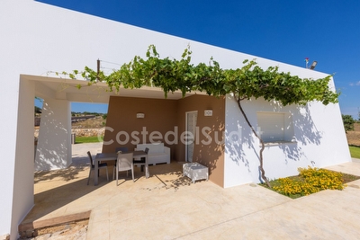 Villetta indipendente di nuova costruzione con ampi spazi esterni. Torre Pali - Foto 5