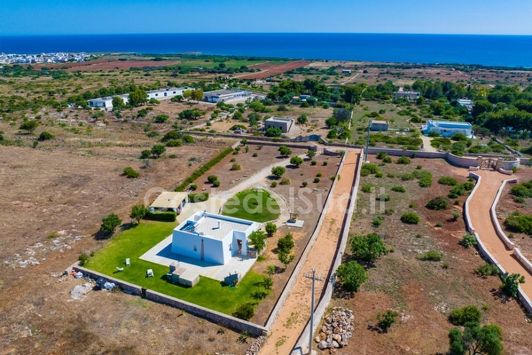 Villetta indipendente di nuova costruzione con ampi spazi esterni. Torre Pali