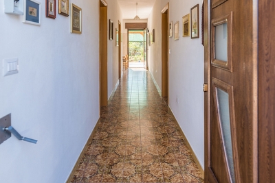 Casa vacanza con terrazza vista mare e spiagge di sabbia a 300 m.