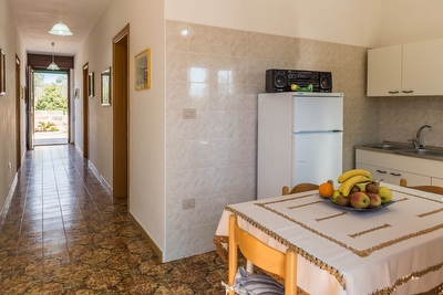 Casa vacanza con terrazza vista mare e spiagge di sabbia a 300 m.