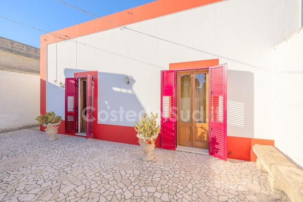 Antica dimora finemente arredata mare e centro vicini. Santa Maria di Leuca