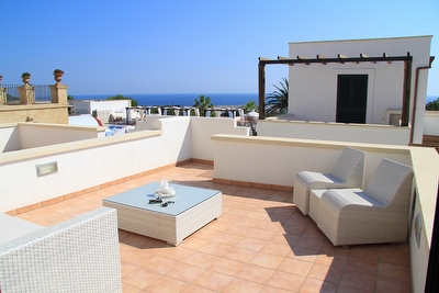 Appartamento Deluxe Vista Mare con Piscina in Residence - Numero 508