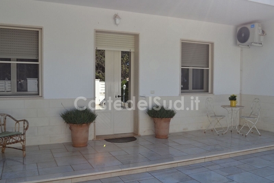 Villa finemente arredata con ampi spazi esterni Pescoluse - Foto 5