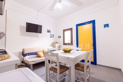 Bilocale nel cuore di Castro Marina pochi passi dal mare. Castro - Foto 6