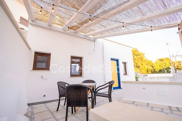 Bilocale nel cuore di Castro Marina pochi passi dal mare. Castro