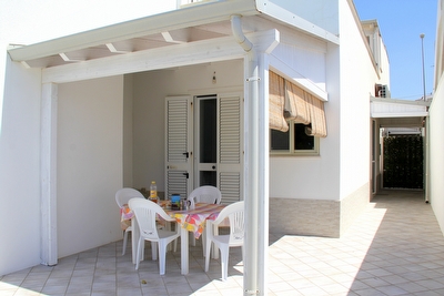Appartamento a pochi passi dal mare con tanto spazio esterno. Torre San Giovanni - Foto 7