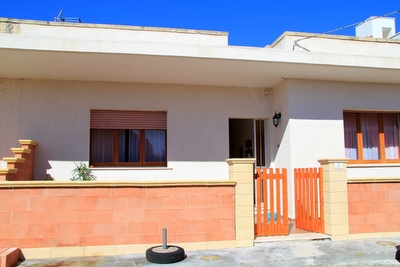 Appartamento, ben arredato, mare vicino, 3 camere.