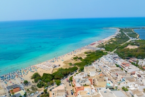 Appartamento con spazio esterno e con mare di sabbia a piedi. Lido Marini - Foto 3