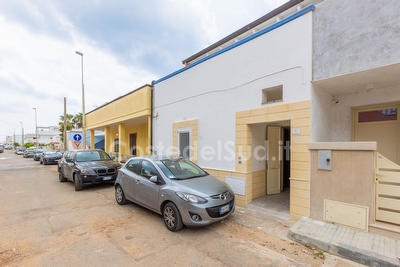 Appartamento con spazio esterno e con mare di sabbia a piedi. Lido Marini - Foto 4