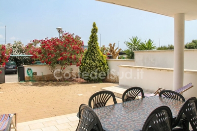 Villetta su due livelli nel cuore delle Maldive con sabbia e centro a piedi. Pescoluse - Foto 6