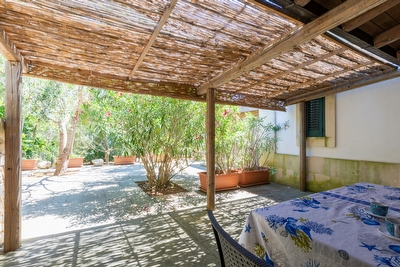 Monolocale immerso nel verde con accesso diretto al mare. Marina di Marittima - Foto 7