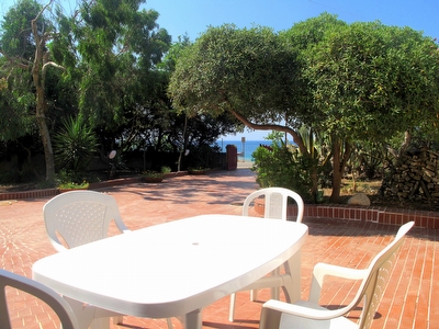 Villino fronte mare con verde e ampi spazi esterni. Torre San Giovanni - Foto 8