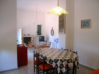 Villino fronte mare con verde e ampi spazi esterni. Torre San Giovanni - Foto 9