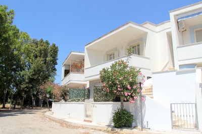 Appartamento vicinissimo ai lidi sabbiosi liberi ed attrezzati.