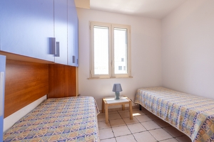 Appartamento con grande porticato centro e mare di sabbia a piedi. Lido Marini - Foto 17