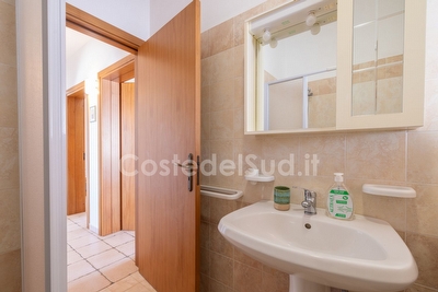 Appartamento con grande porticato centro e mare di sabbia a piedi. Lido Marini - Foto 16