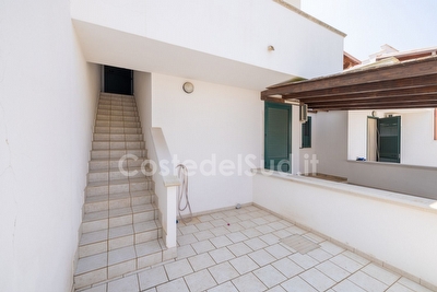 Appartamento con grande porticato centro e mare di sabbia a piedi. Lido Marini - Foto 5