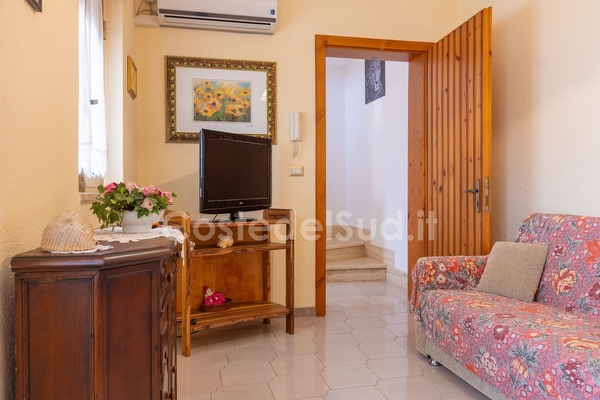 Appartamento spazioso primo piano passeggio e mare a piedi. Torre Pali