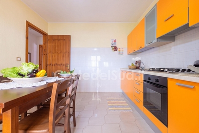 Appartamento secondo piano spazioso con mare e passeggio a piedi. Torre Pali - Foto 10