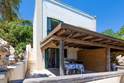 Monolocale con mare a pochi metri e tanto relax.