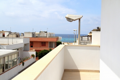 Spiagge sabbiose e passeggio raggiungibili a piedi. Torre San Giovanni