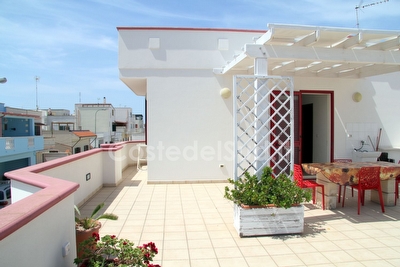 Appartamento con grande terrazzo e annesso portico. Torre San Giovanni - Foto 16