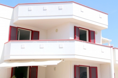 Appartamento con grande terrazzo e annesso portico. Torre San Giovanni - Foto 5