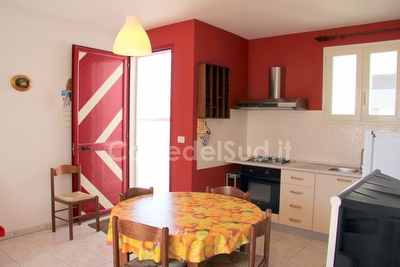 Appartamento con grande terrazzo e annesso portico. Torre San Giovanni - Foto 7