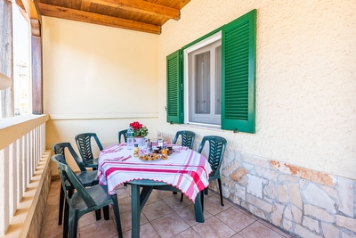 Villetta con spazi esterni - 2 camere - lungomare e servizi a piedi