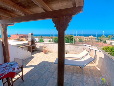 Casa con splendido attico vista mare - 2 camere - 2 bagni - spiaggetta a 100 m Torre San Giovanni - Foto 6
