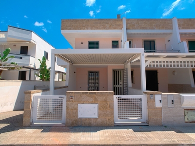 Casa con splendido attico vista mare - 2 camere - 2 bagni - spiaggetta a 100 m Torre San Giovanni - Foto 9