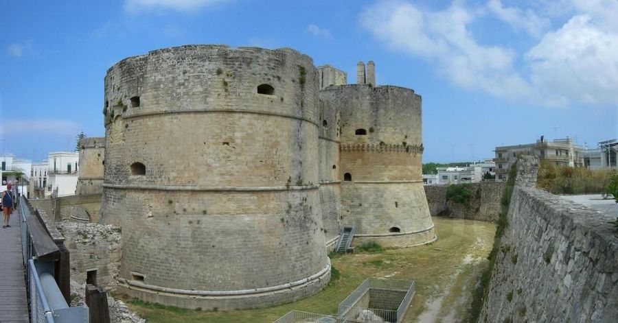 esterno Castello Aragonese