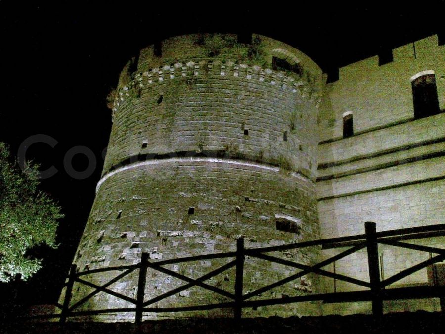 esterno Sera Castello Di Castro