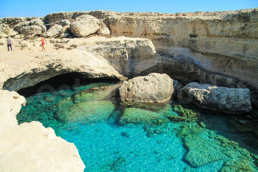 grotta Della Poesia 3