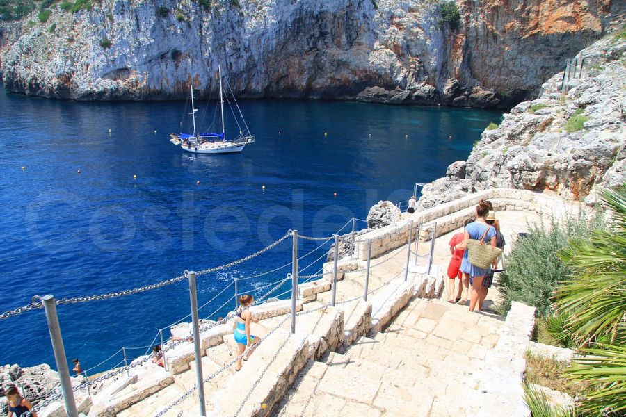 accesso Alla Grotta Zinzulusa