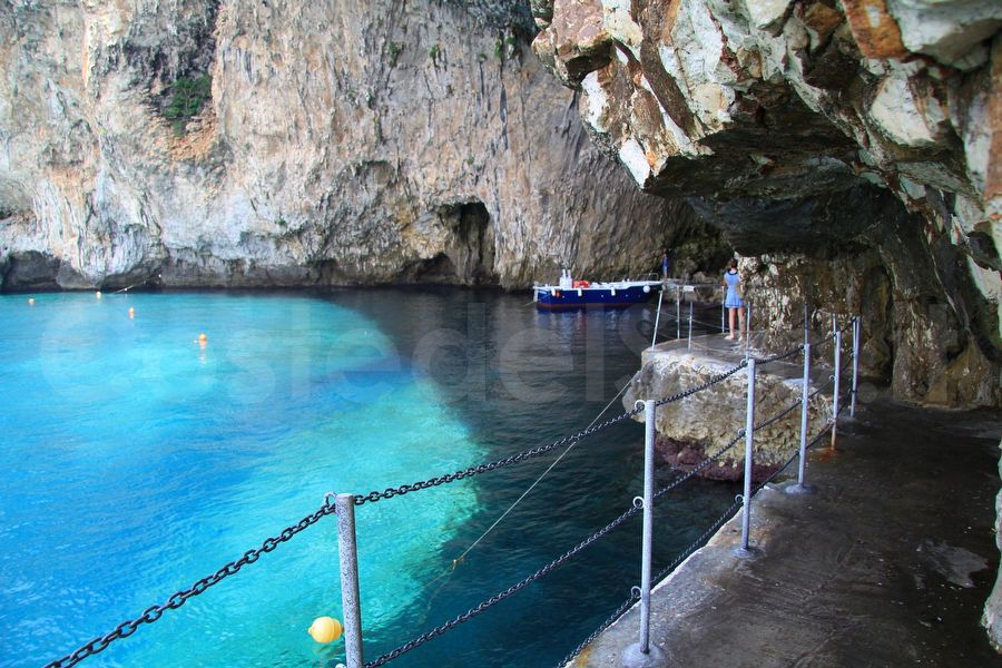 stradina Sul Mare Grotta Zinzulusa