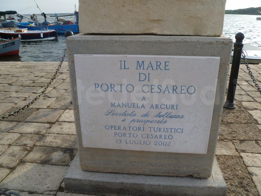 targa Statua Di Manuela Arcuri