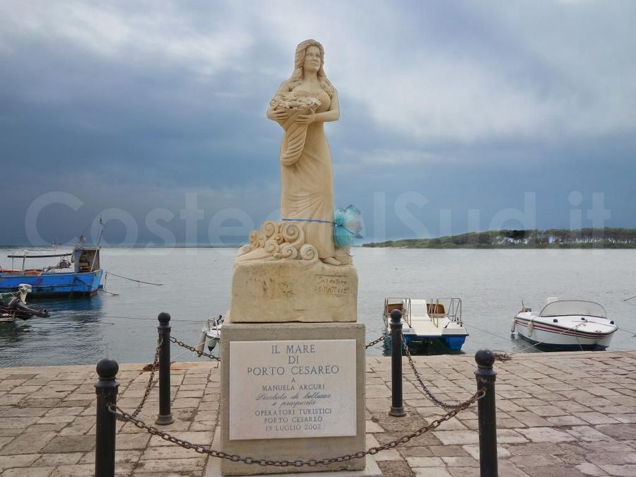 vista Statua Di Manuela Arcuri